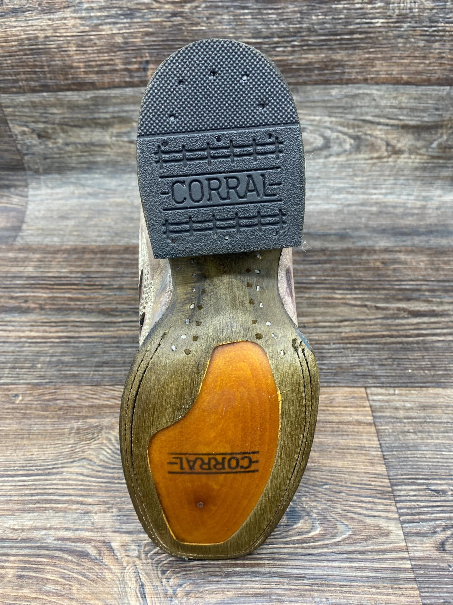 A1197 Ladies Brown/Black Wing & Cross By Corral - Image 7