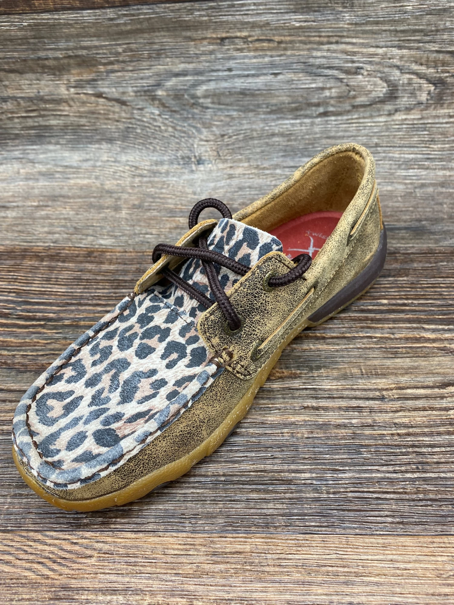 Wdm0057 Women's Distressed Leopard Print Driving Moc By Twisted X - Image 4