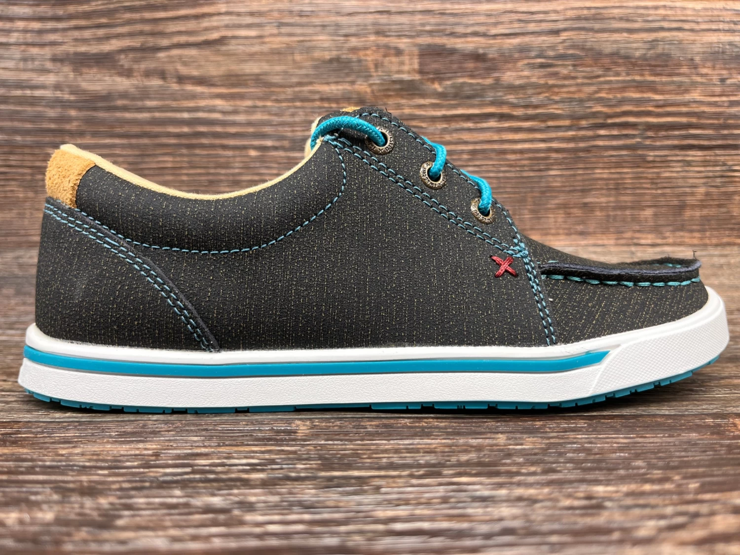 Wca0029 Women's Kicks Lace Up Casual Shoe By Twisted X - Image 2