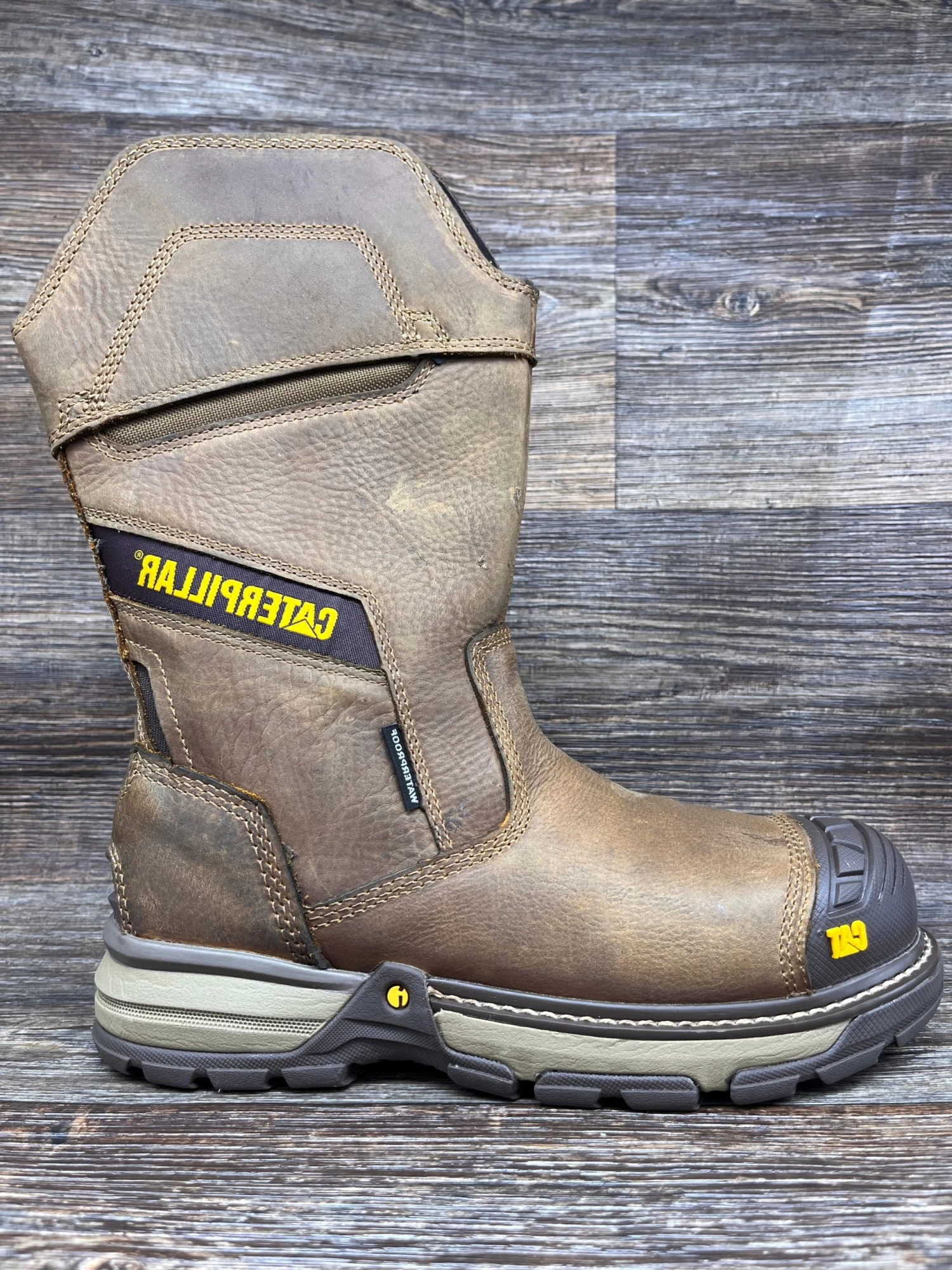 P91448 Men's Excavator Superlite Carbon Safety Toe Work Boot By Caterpillar