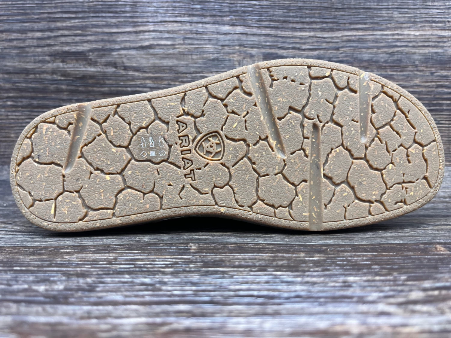 10044601 Men's Clean Country Casual Shoe By Ariat - Image 4